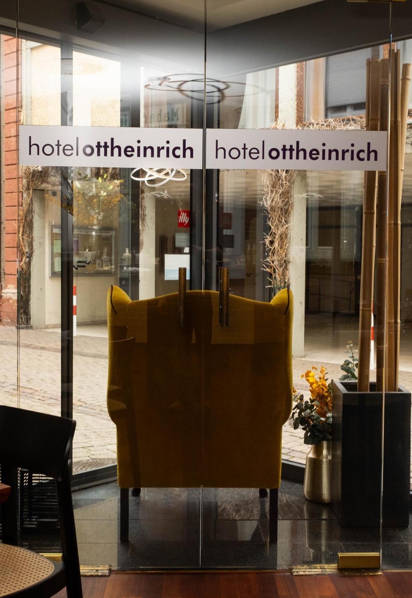 Hotel Ottheinrich Weinheim Exteriör bild